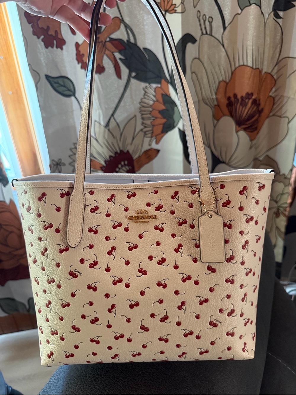Coach Medium City Tote Cherry & Chaulk